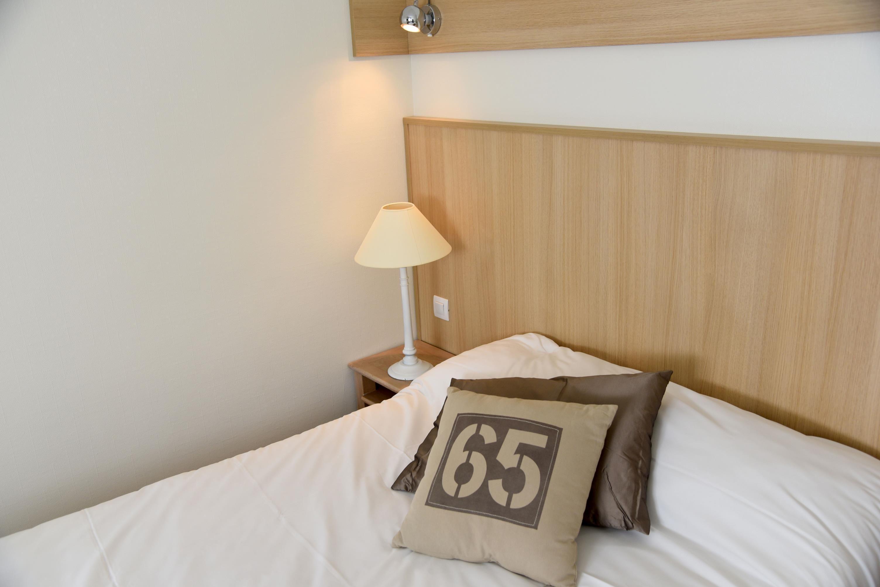 The Originals City, Hotel Chantecler, לה מאנש מראה חיצוני תמונה