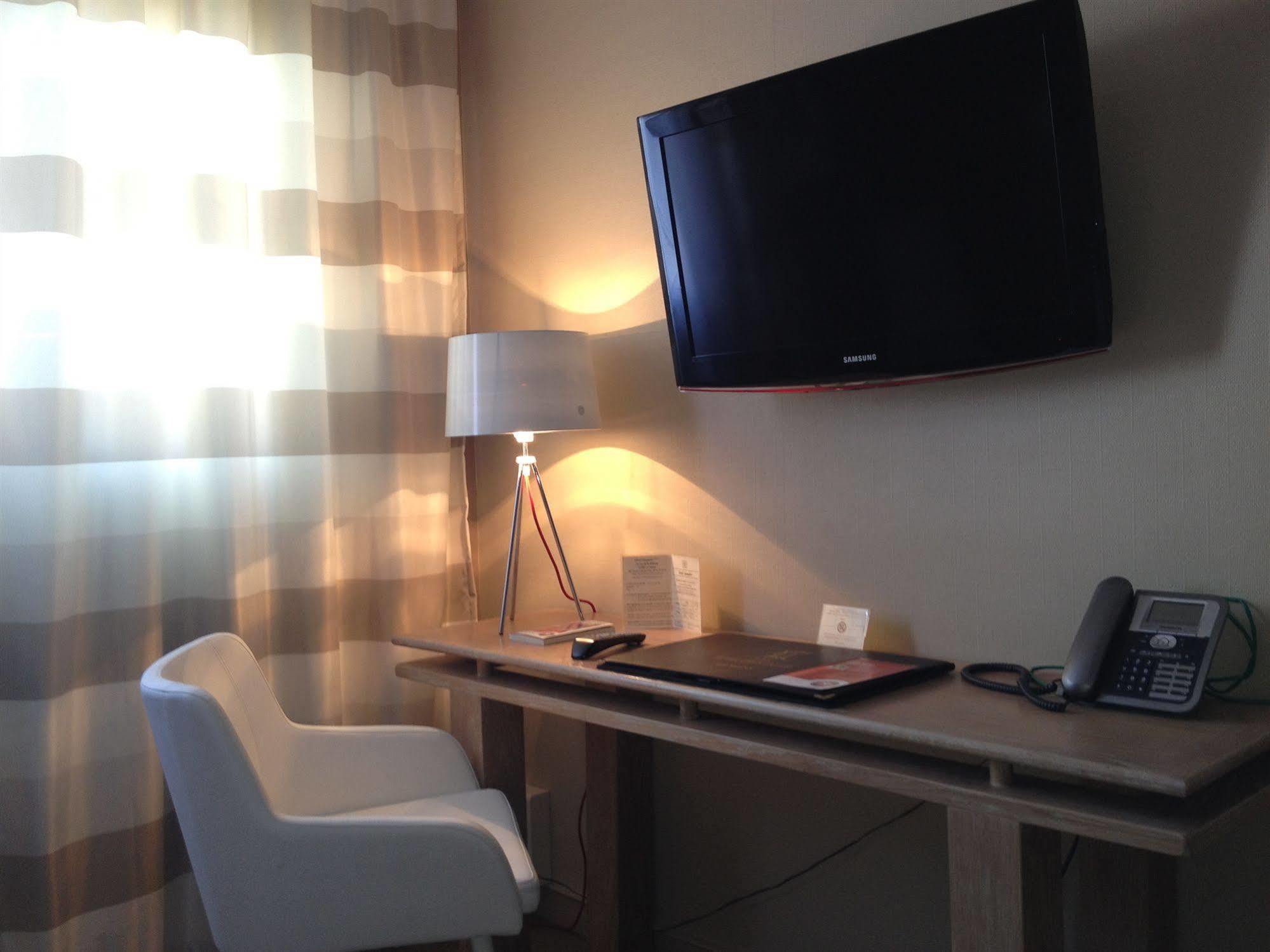 The Originals City, Hotel Chantecler, לה מאנש מראה חיצוני תמונה